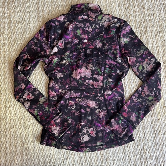 Lululemon Define Jacket Luxtreme in Floral Shift Multi Purple 6 - Picture 5 of 7